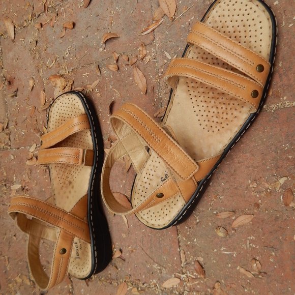 Joseph Siebel Leather Sandals - Picture 3 of 6